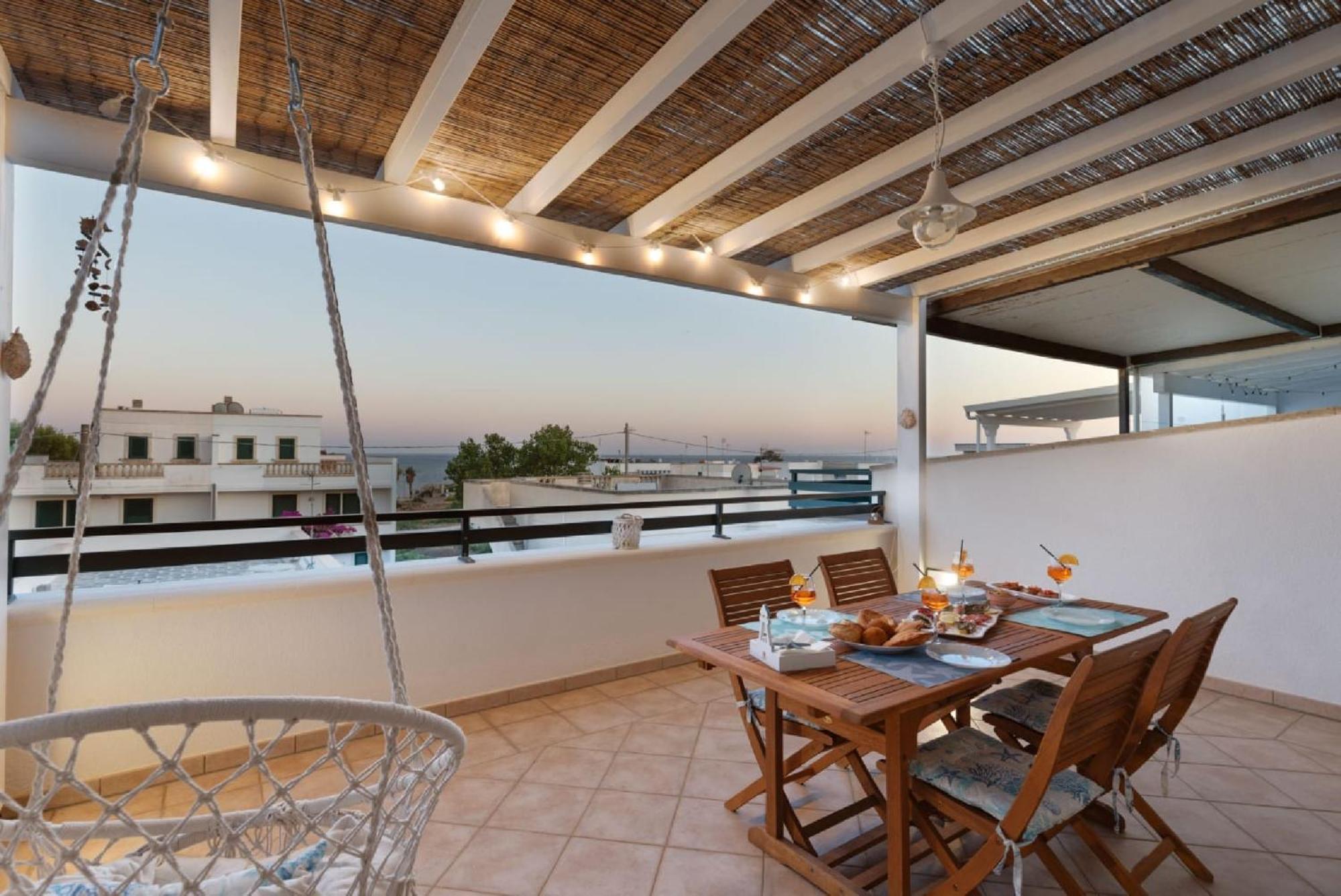 Casa Vacanze Orlando - Con Veranda Vista Mare A 200M Dal Mare Santa Maria di Leuca Bagian luar foto