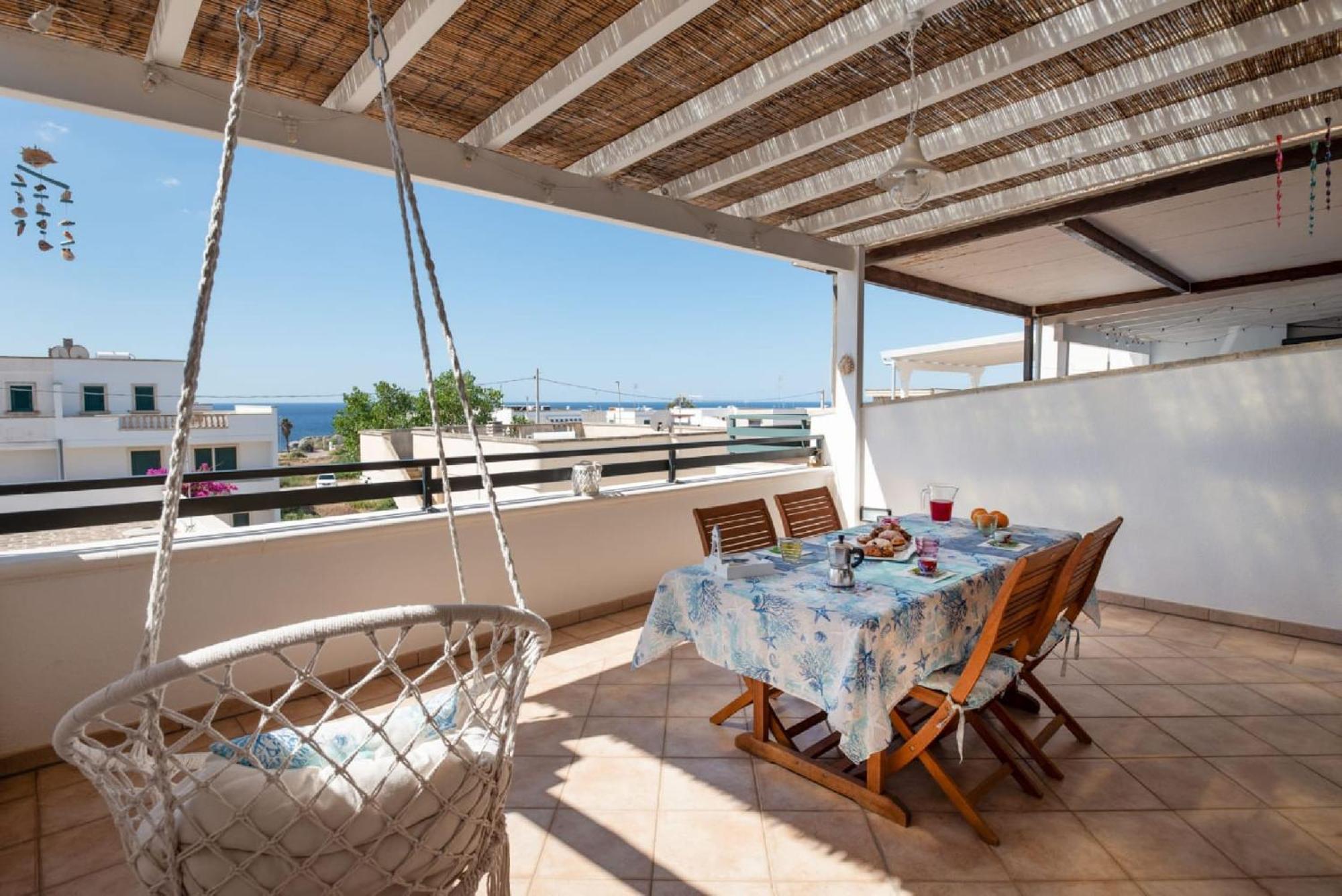 Casa Vacanze Orlando - Con Veranda Vista Mare A 200M Dal Mare Santa Maria di Leuca Bagian luar foto