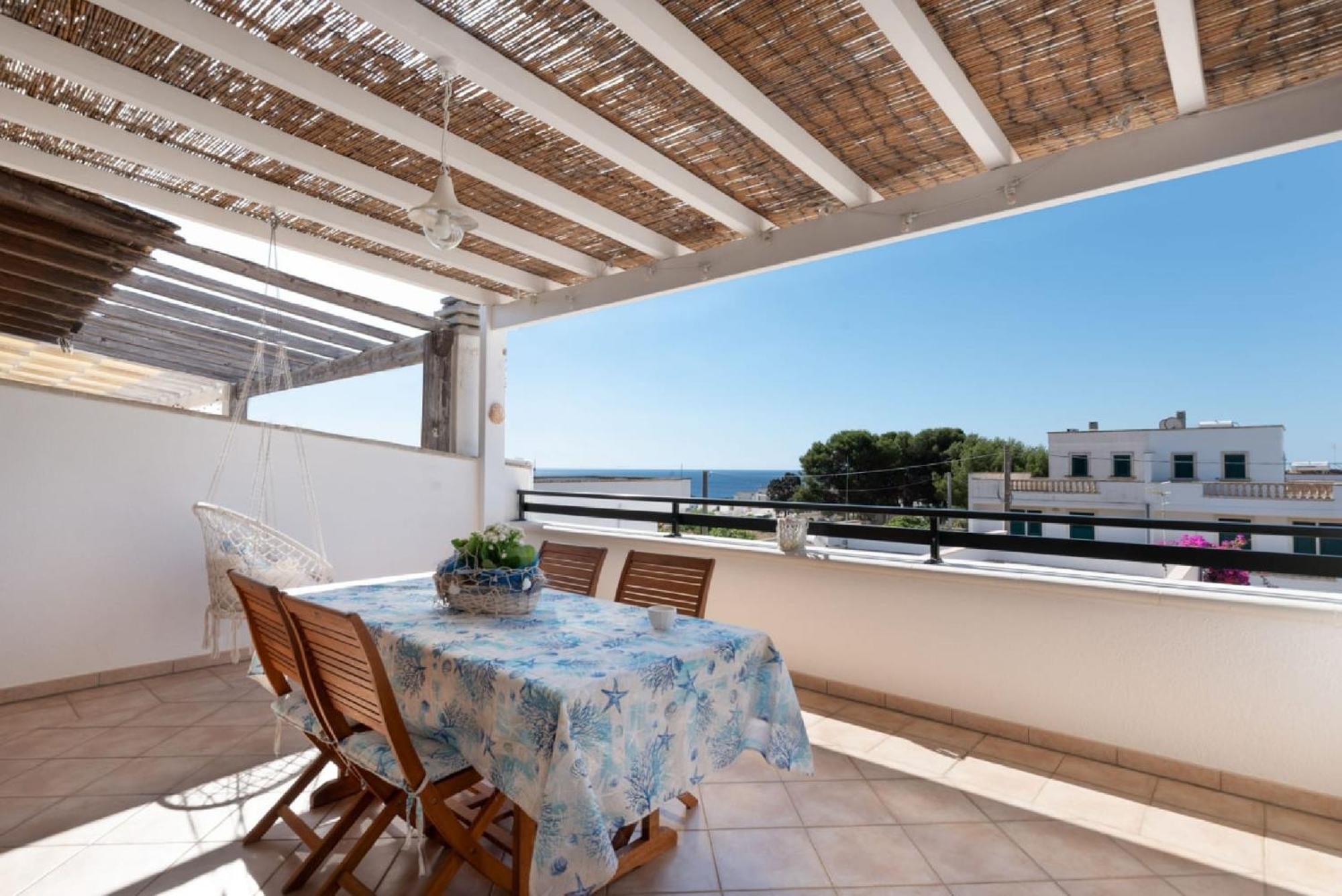 Casa Vacanze Orlando - Con Veranda Vista Mare A 200M Dal Mare Santa Maria di Leuca Bagian luar foto